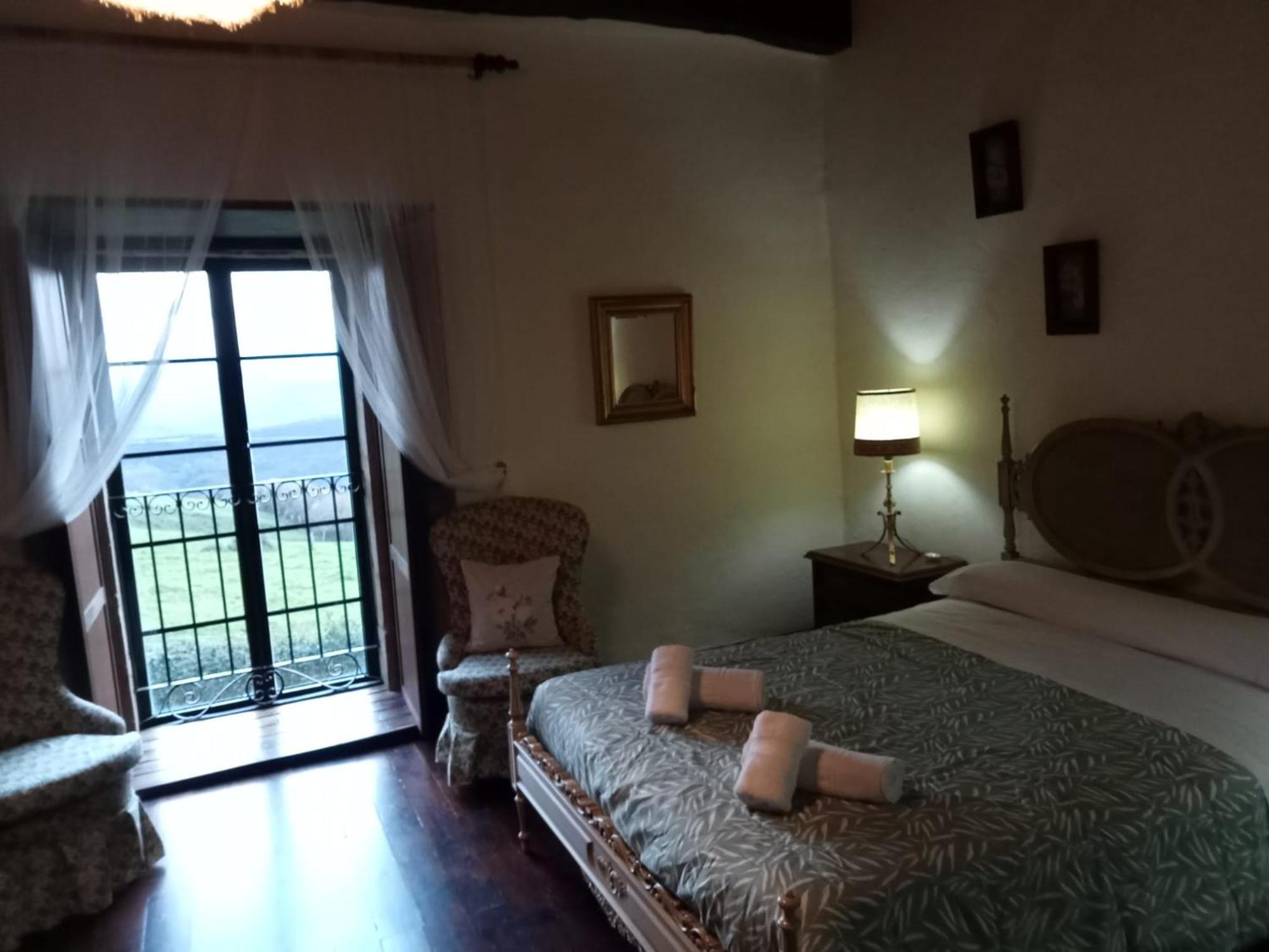 Palacio De Cantiz "Reserva De Ancares" Becerreá 외부 사진